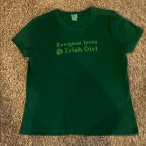 ☘️☘️Green Women’s Shirt with 'Everyone Loves an Irish Girl' Print